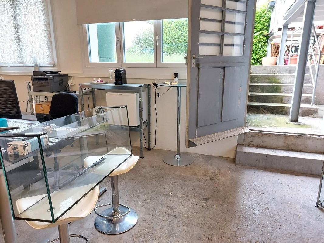 60m² commerciale
