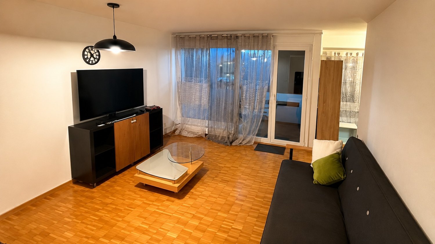 2 ½ Zimmer möblierte Wohnung, Foto 3 von 10