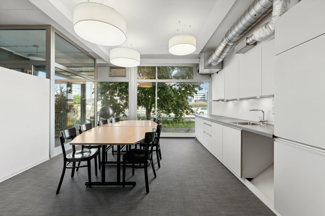 530m² office, Foto 9 von 10
