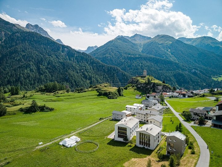 1771m² building land