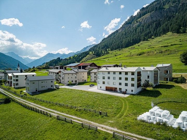 1771m² building land