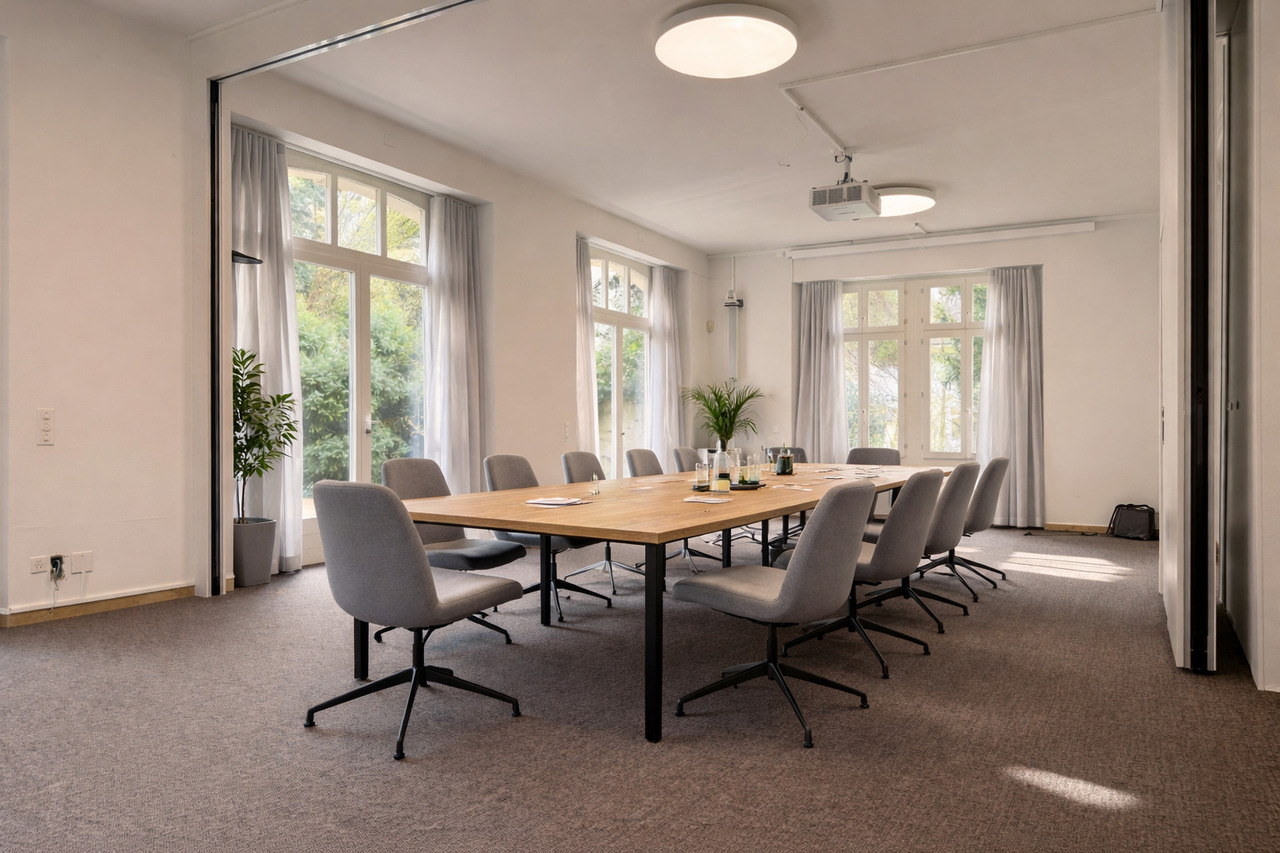 280m² office, photo 2 of 8
