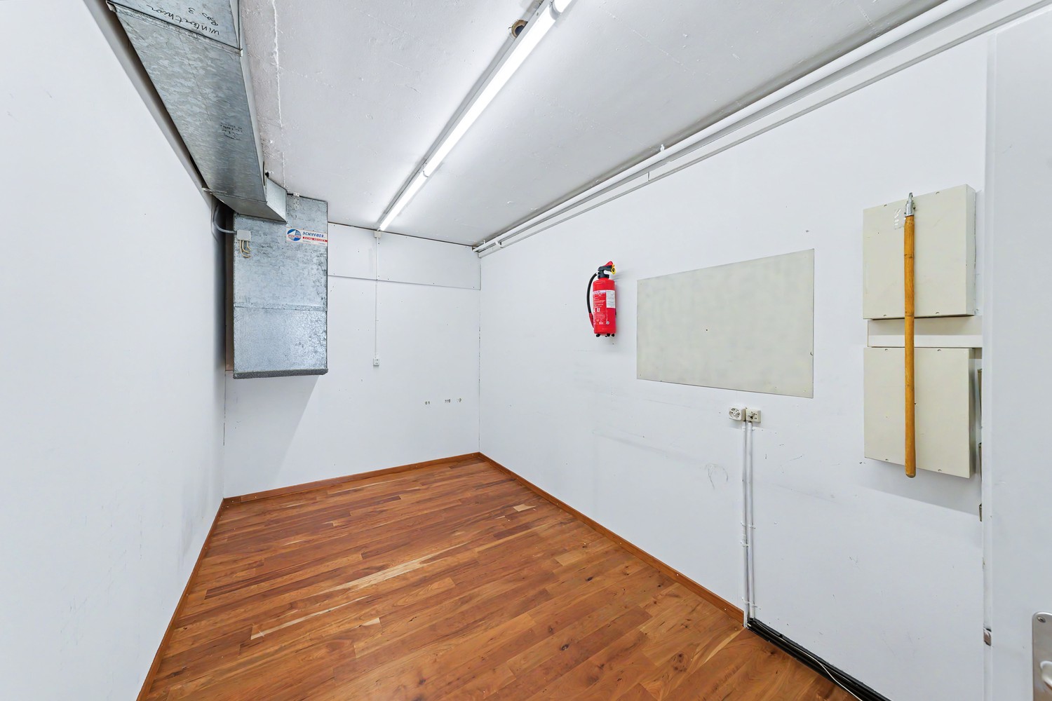 78m² commercial