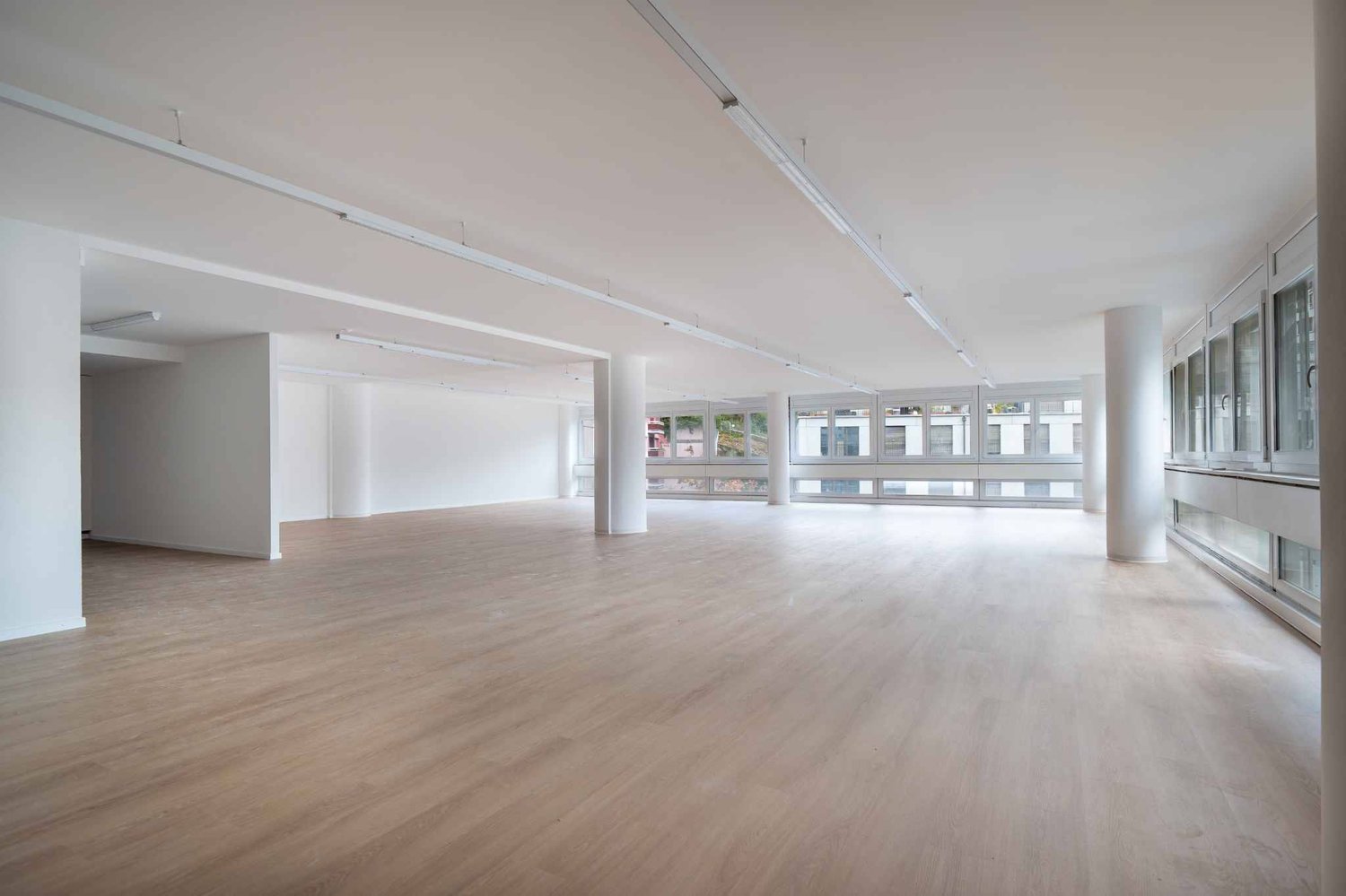 221m² Büro, Foto 4 von 7