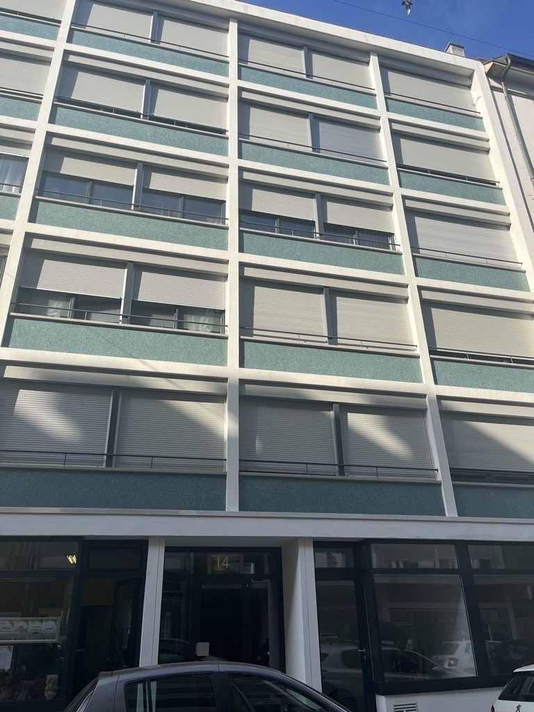 40m² shop