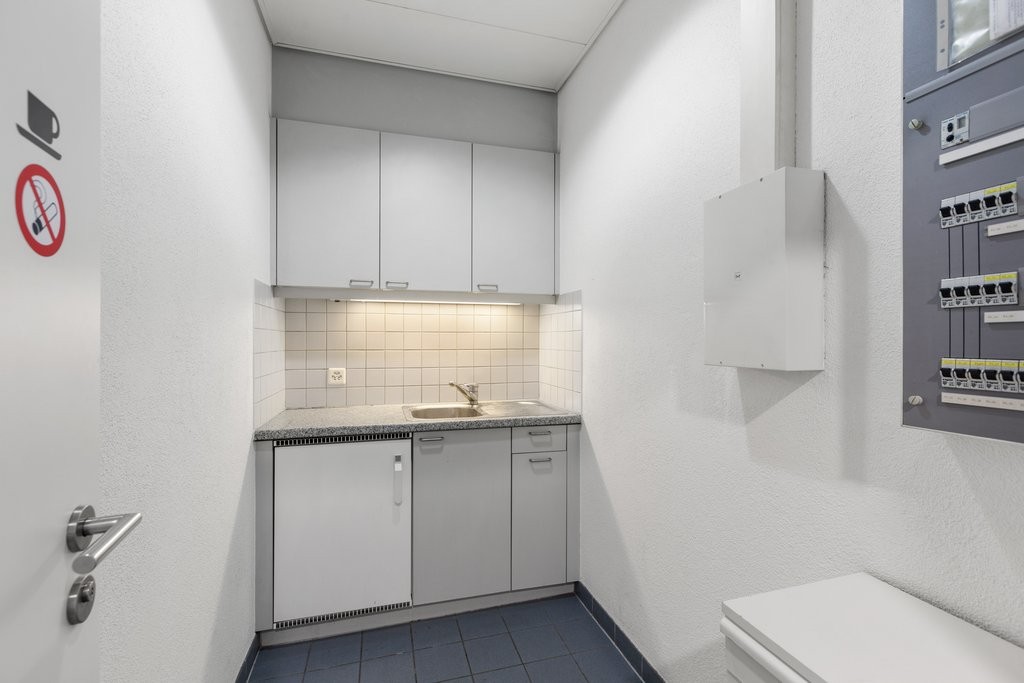 280m² commercial