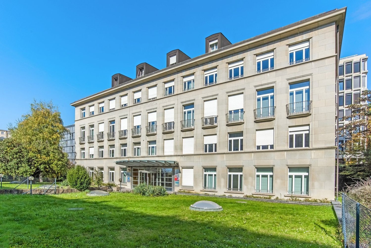 202m² Büro, Foto 1 von 8