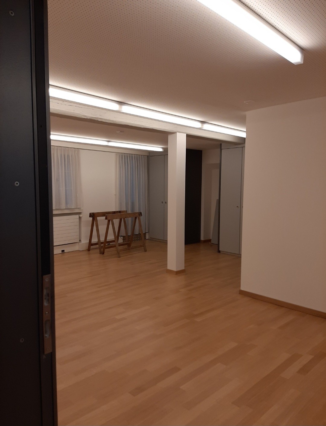 60m² commercial