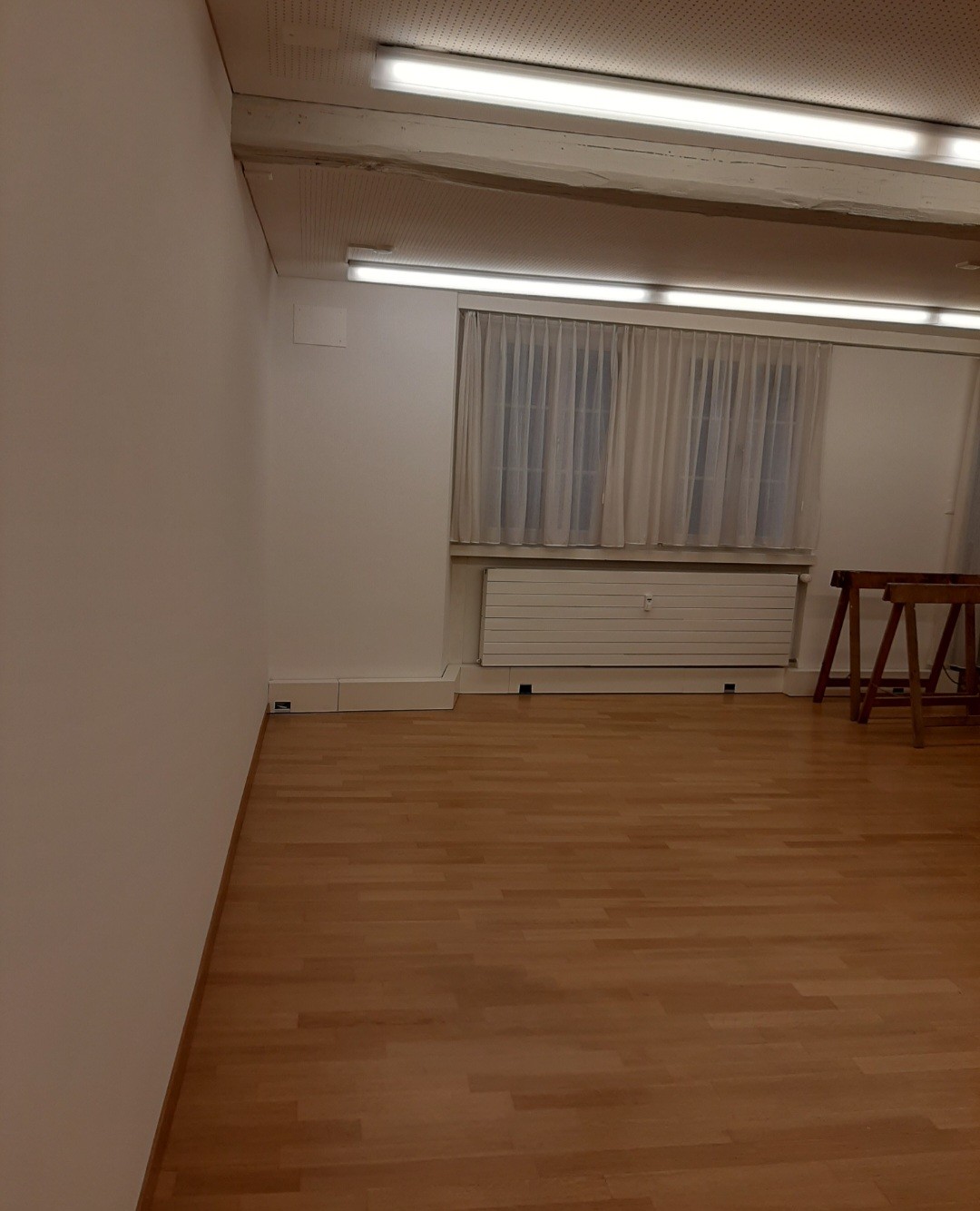 60m² commercial