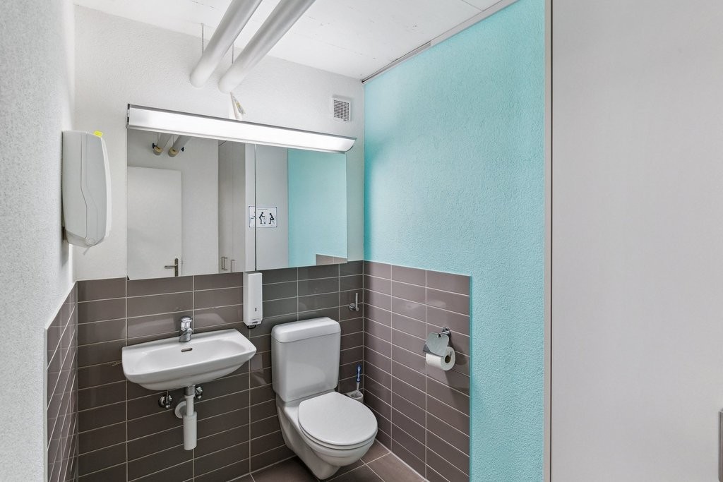 136m² commercial, Foto 9 von 10