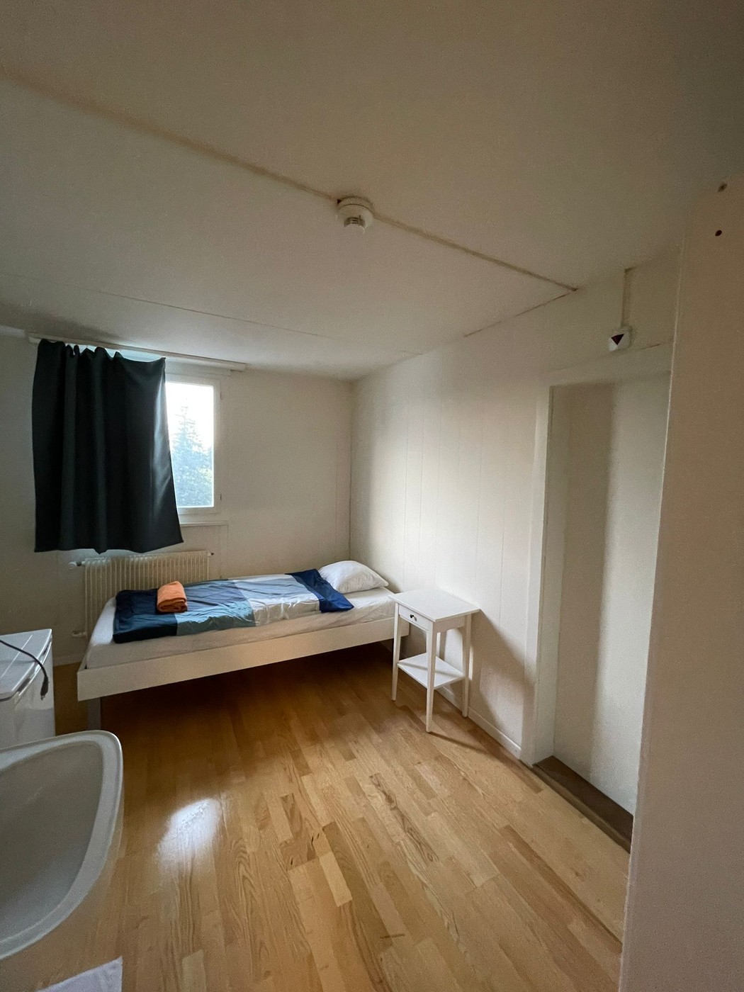 1 room single room, Foto 1 von 5
