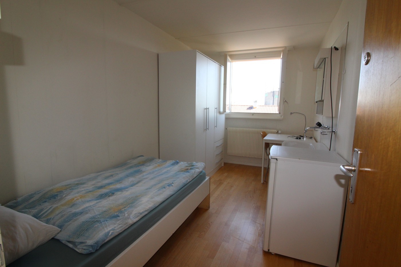 1 room single room, Foto 2 von 5