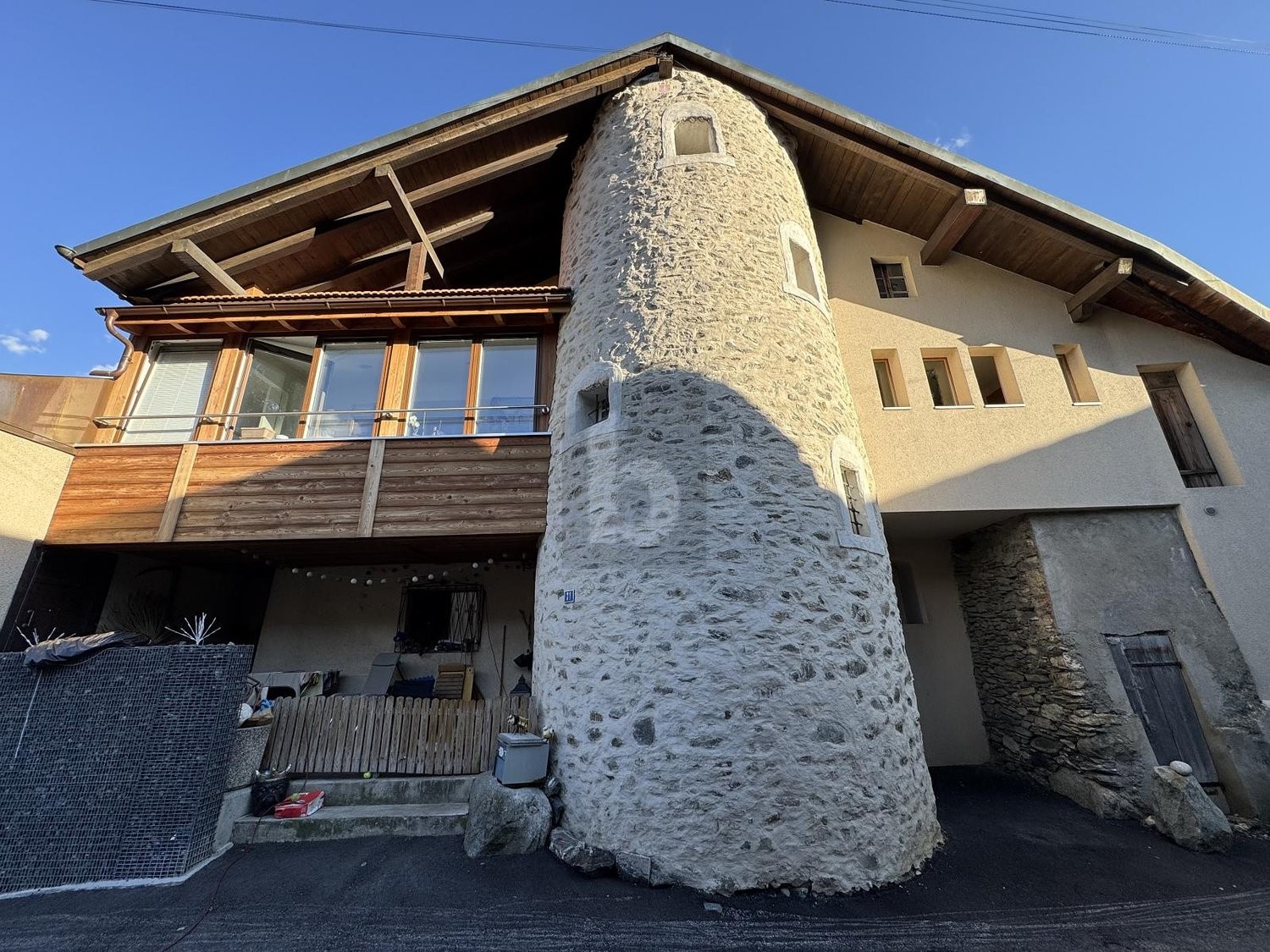 Edificio residenziale / commerciale