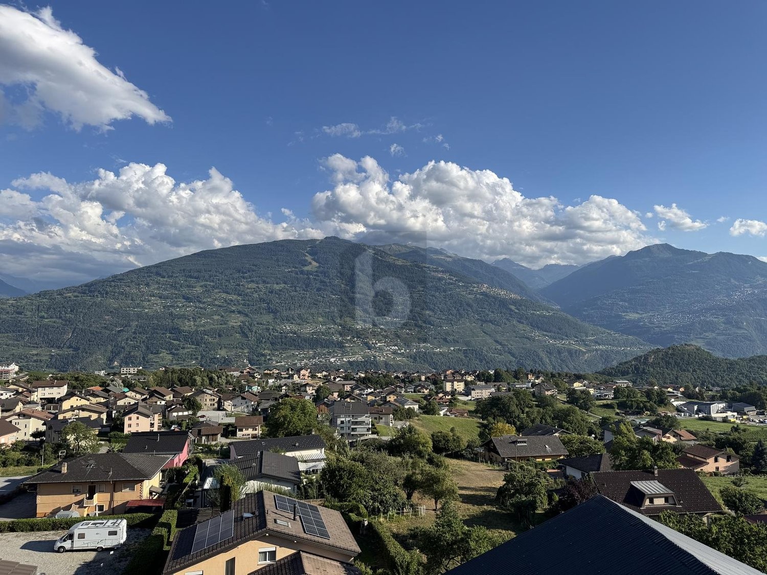Edificio residenziale / commerciale