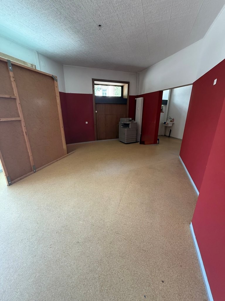 84m² shop