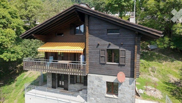 6 rooms apartment