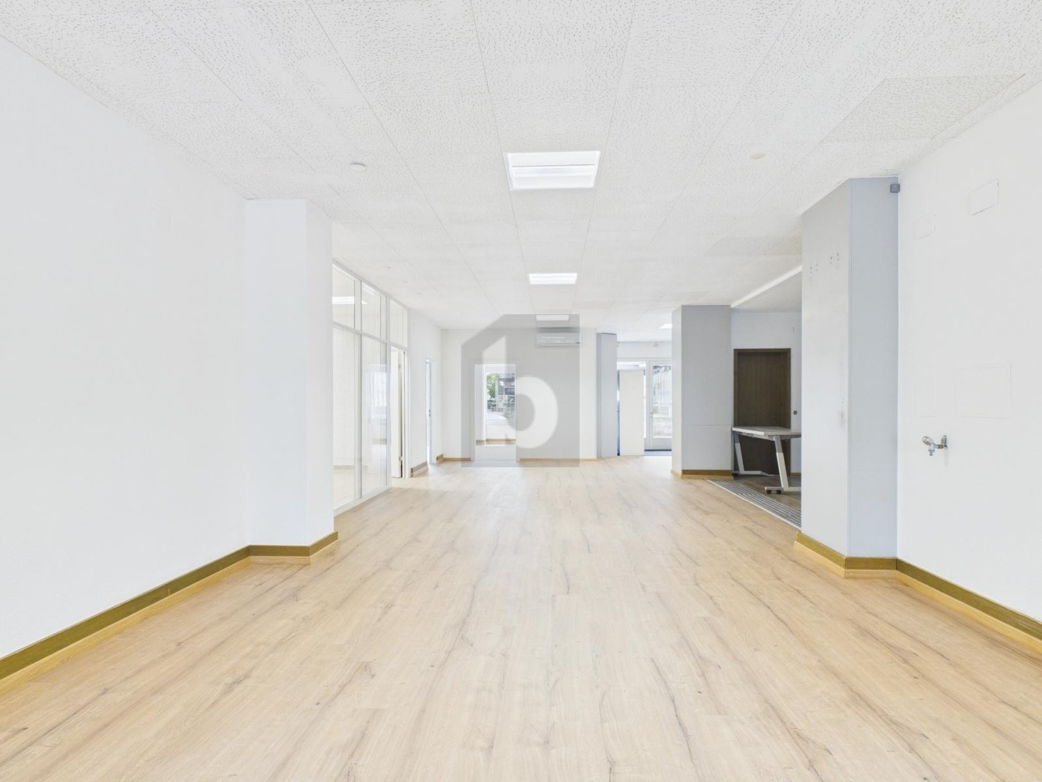 15m² office