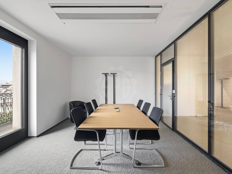 630m² Büro, Foto 8 von 10