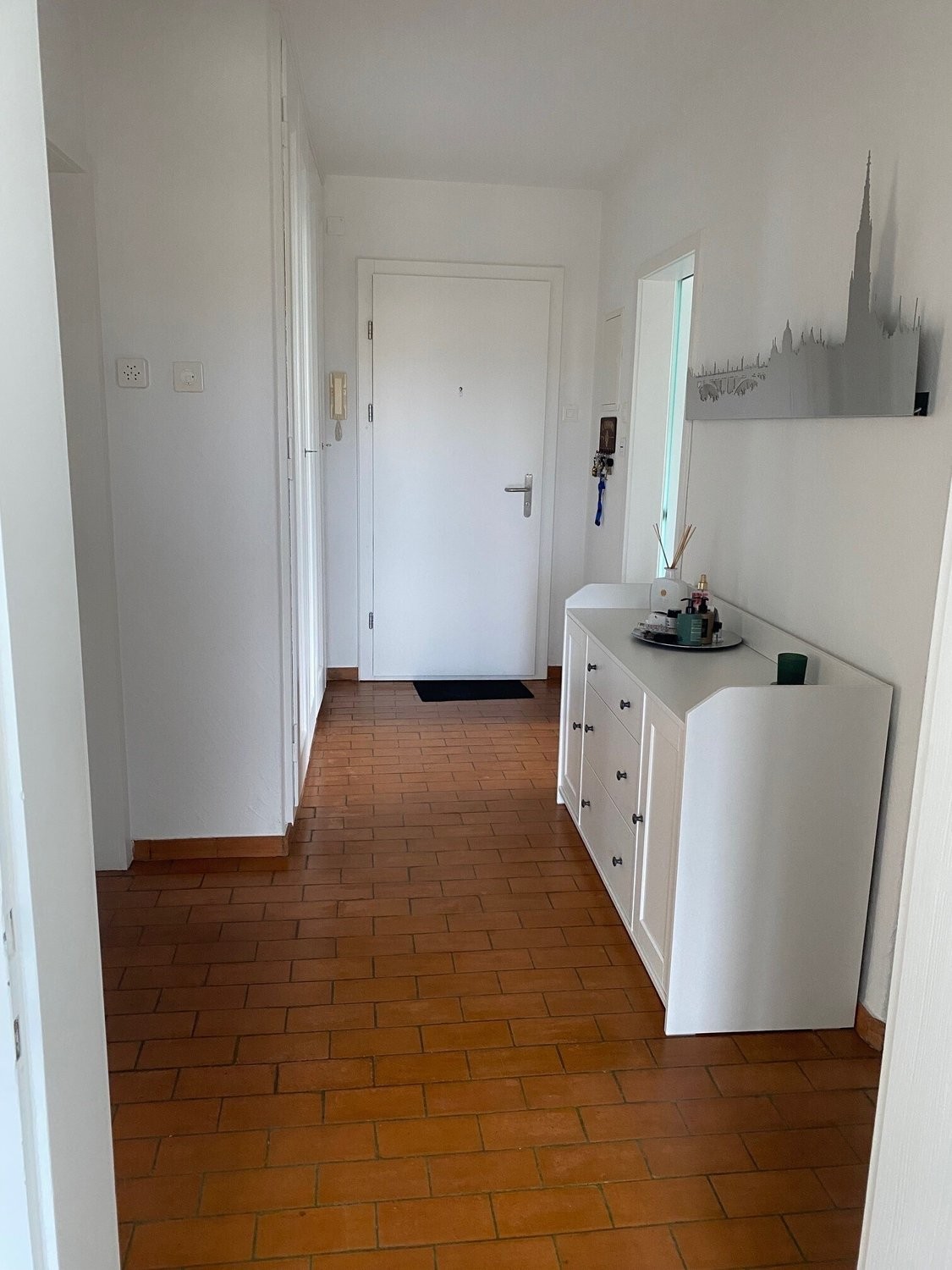 2 rooms furnished flat