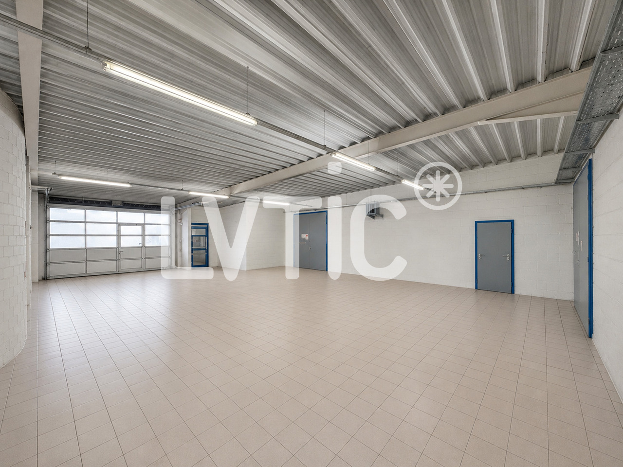 578m² storage room, photo 4 of 7