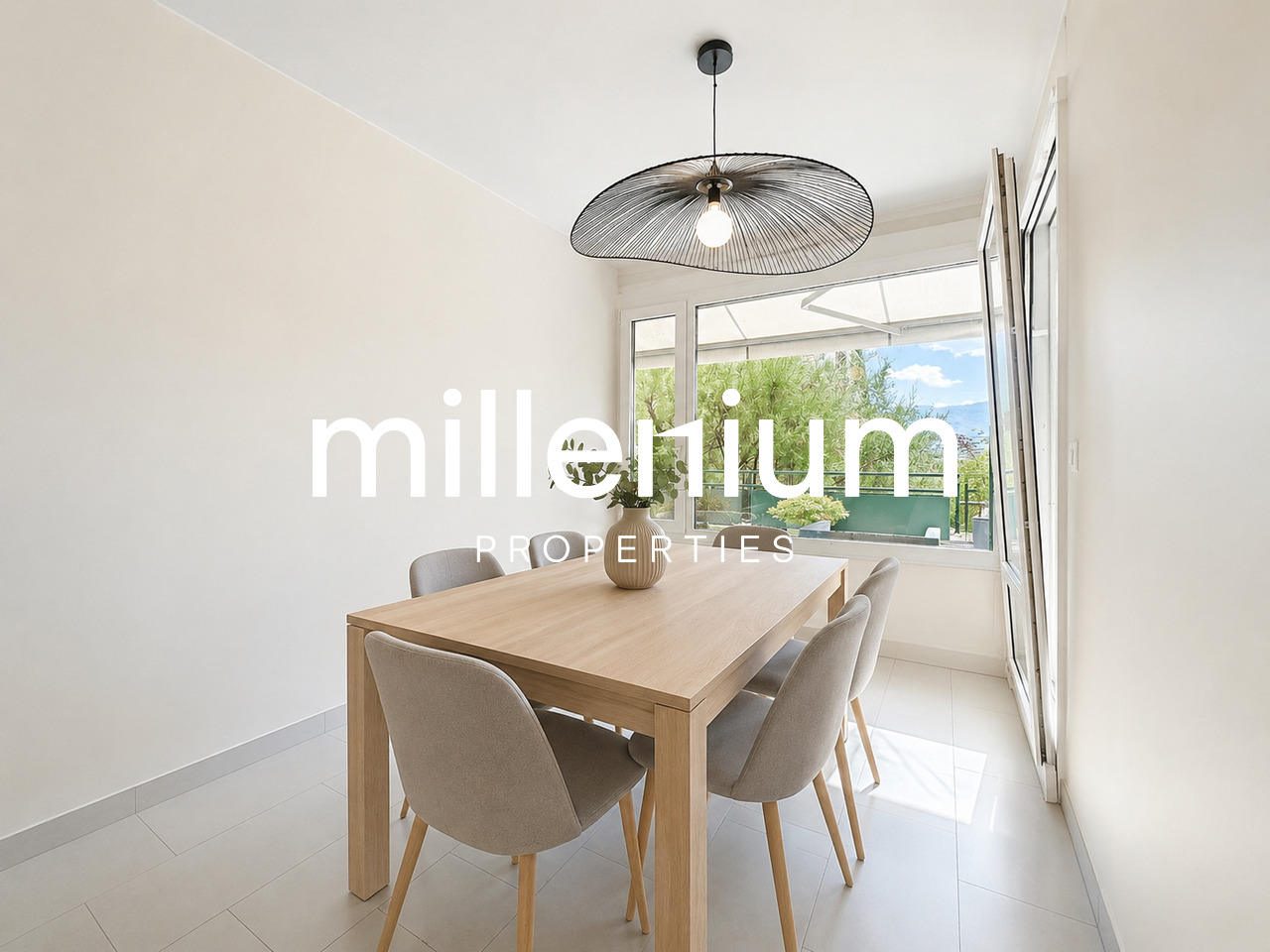 5 rooms apartment