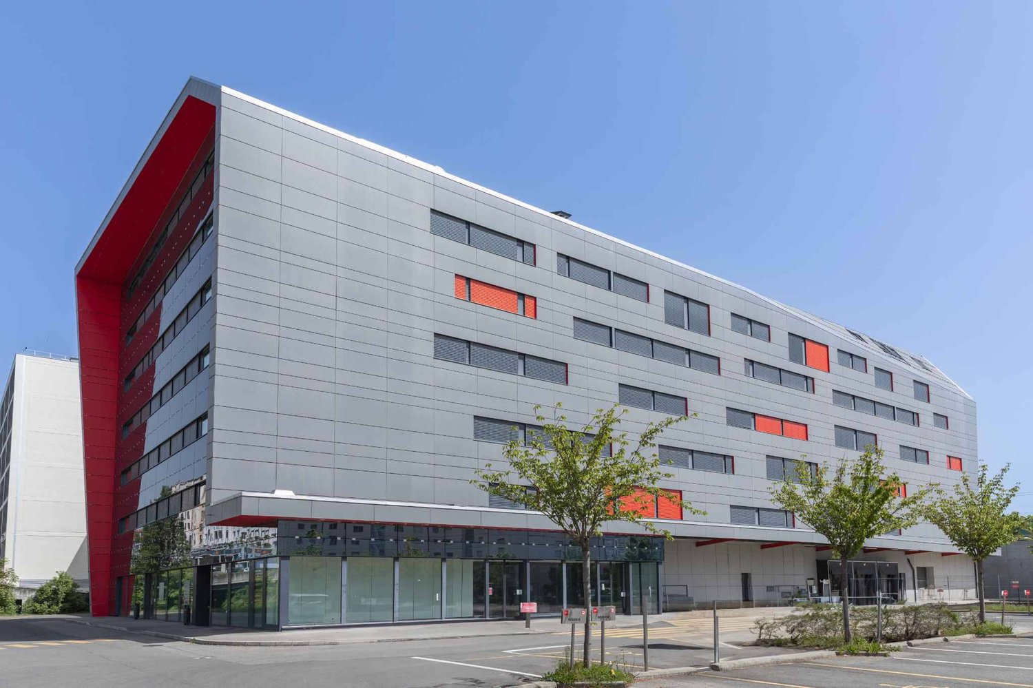 500m² office