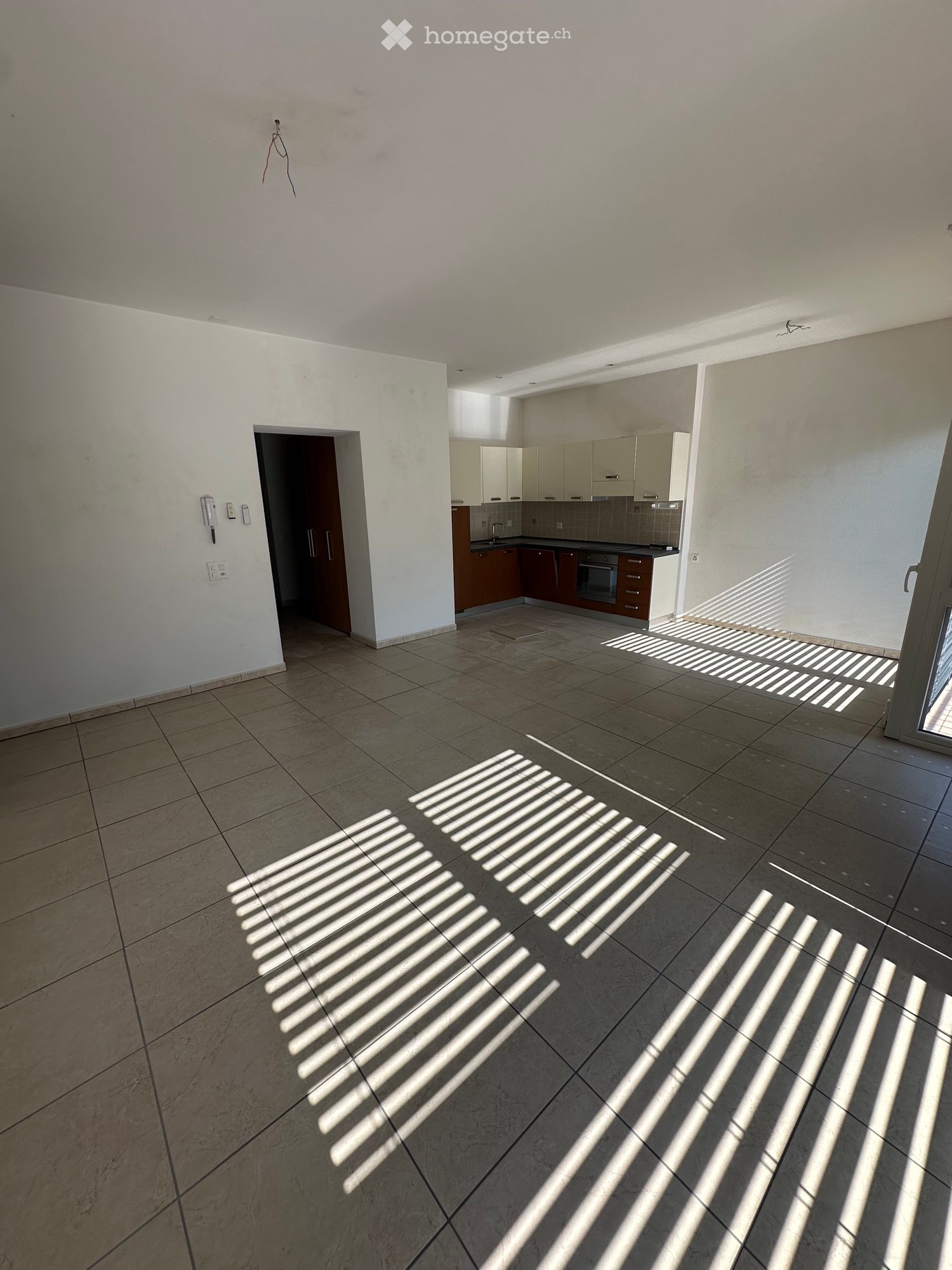 5 rooms apartment