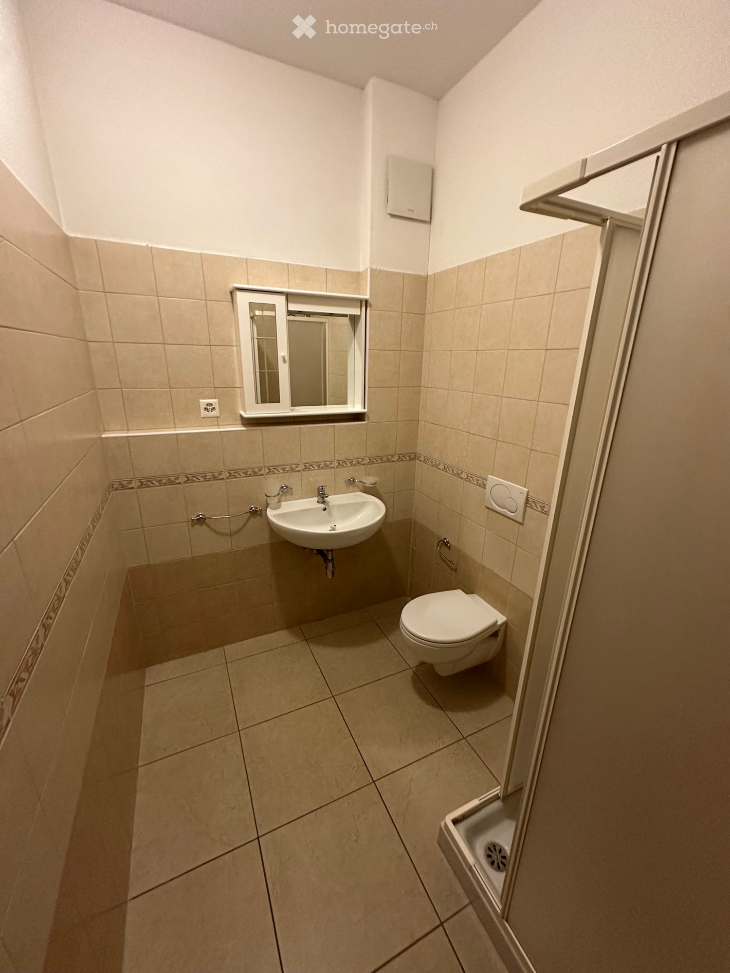 5 rooms apartment