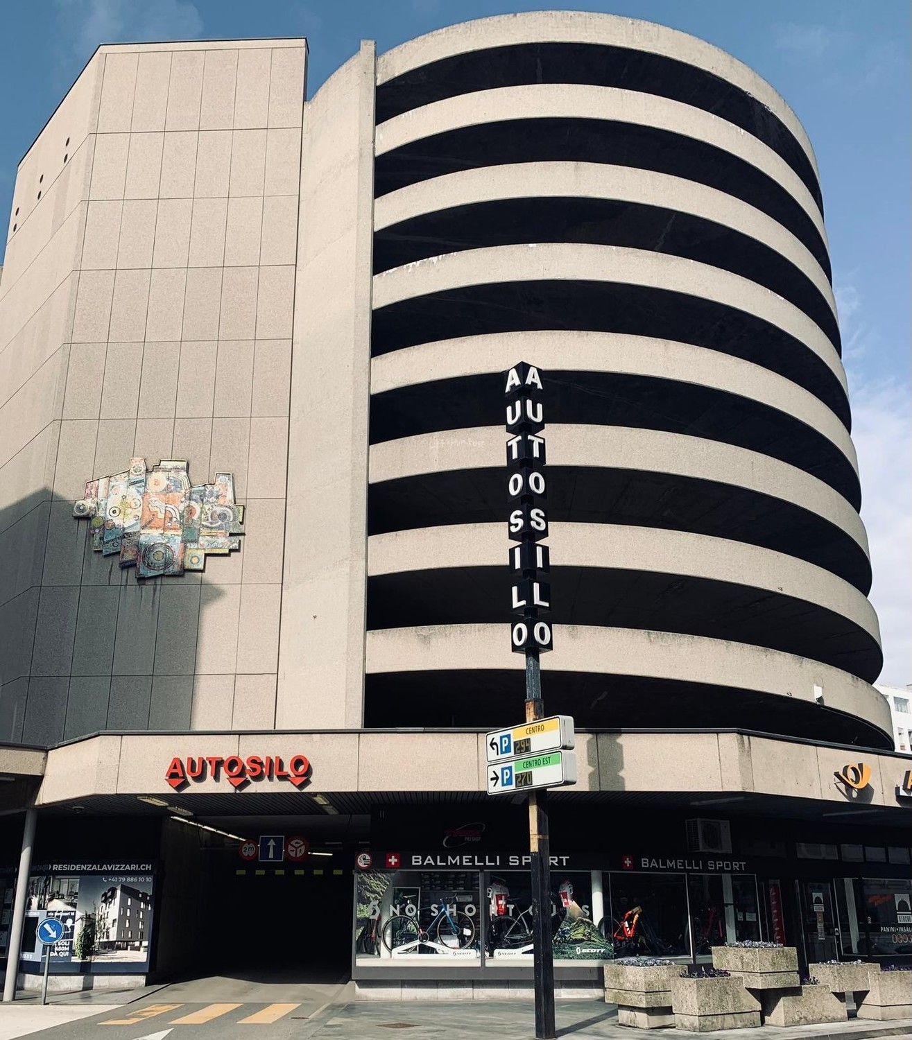 209m² commercial