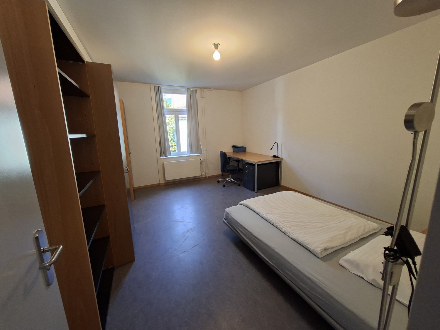 Room in a shared flat, Foto 1 von 5