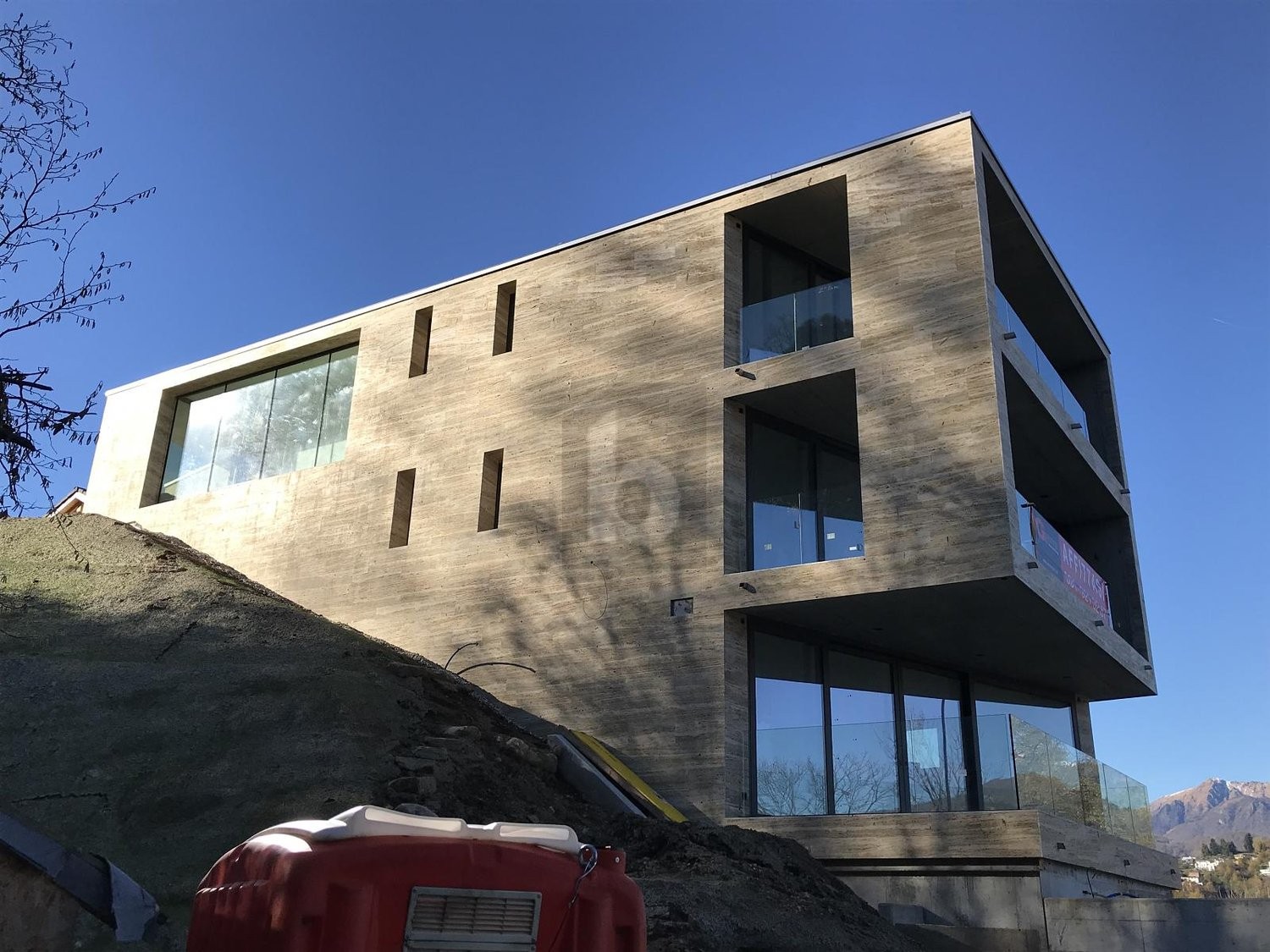 Möblierte 3 ½ Zimmer Wohnung, Foto 2 von 4