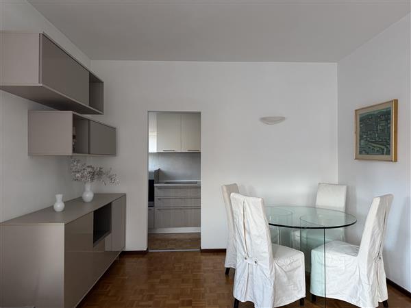 2 ½ Zimmer möblierte Wohnung, Foto 3 von 8