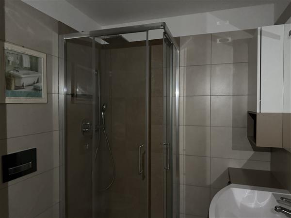 2 ½ Zimmer möblierte Wohnung, Foto 6 von 8