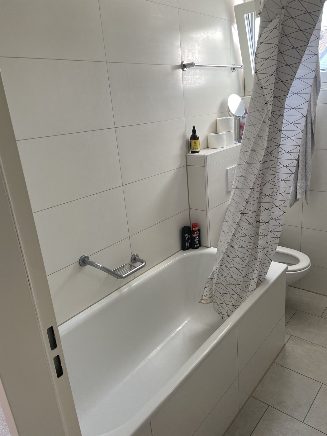 Chambre dans un appartement partagé