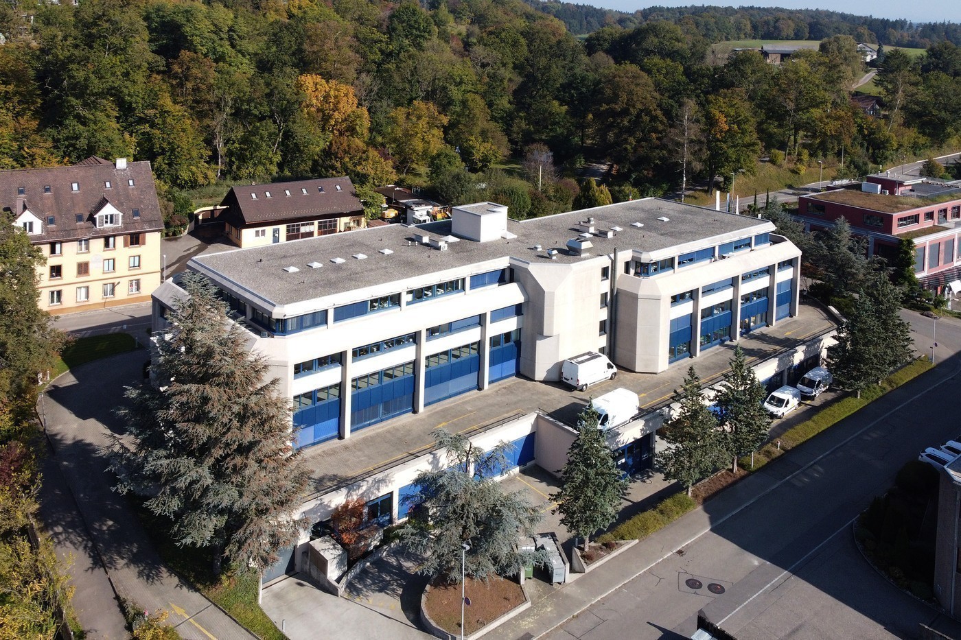 120m² office