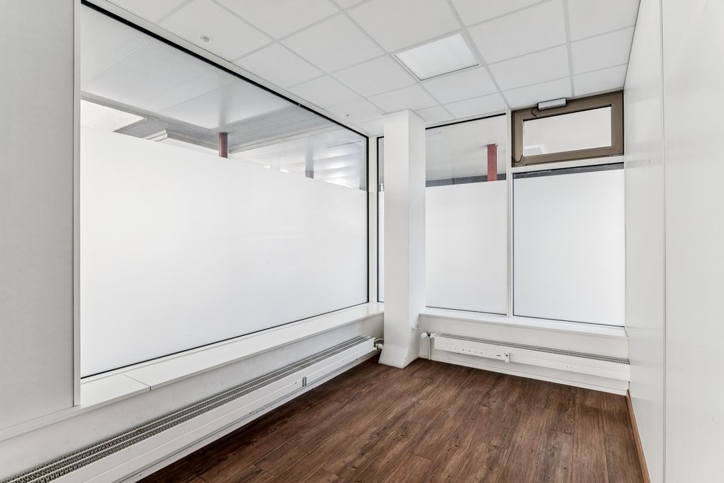 73m² de commerce