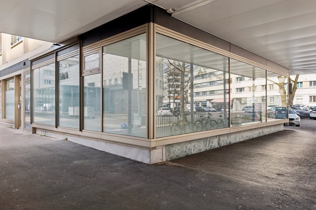 73m² de commerce