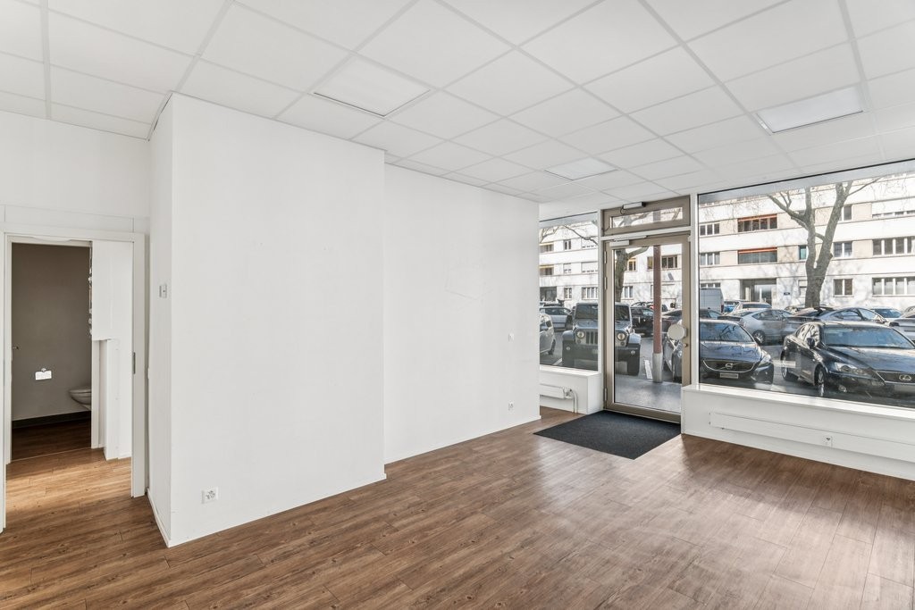 73m² de commerce
