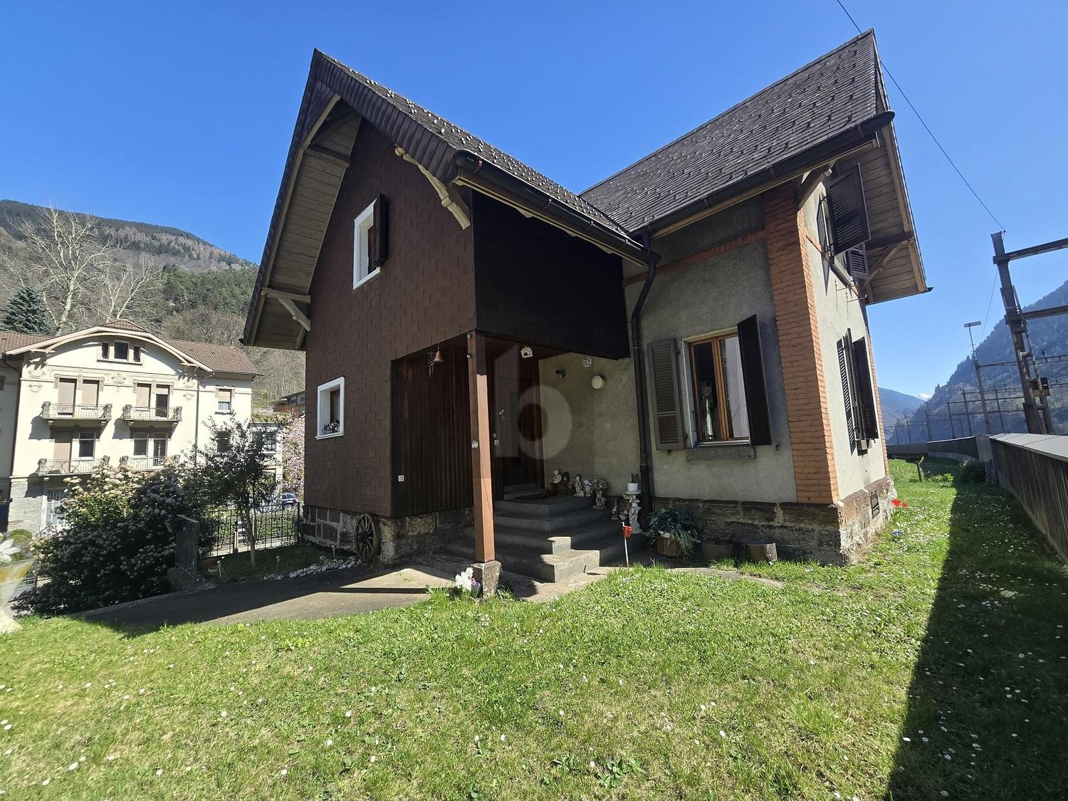 7 rooms single house