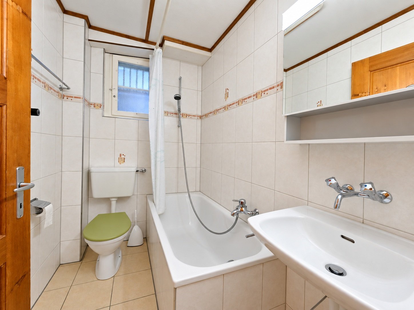 2 rooms furnished flat