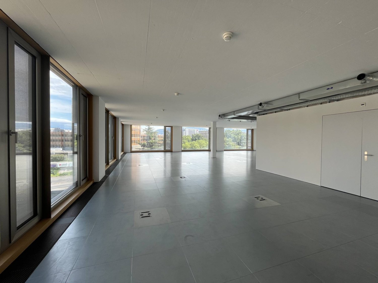 234m² Büro, Foto 3 von 7