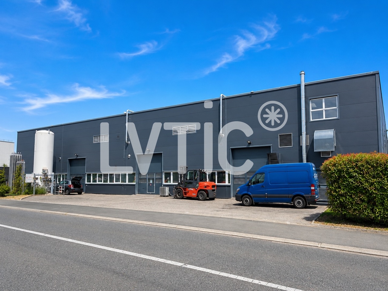 2250m² Industrieobjekt, Foto 4 von 10