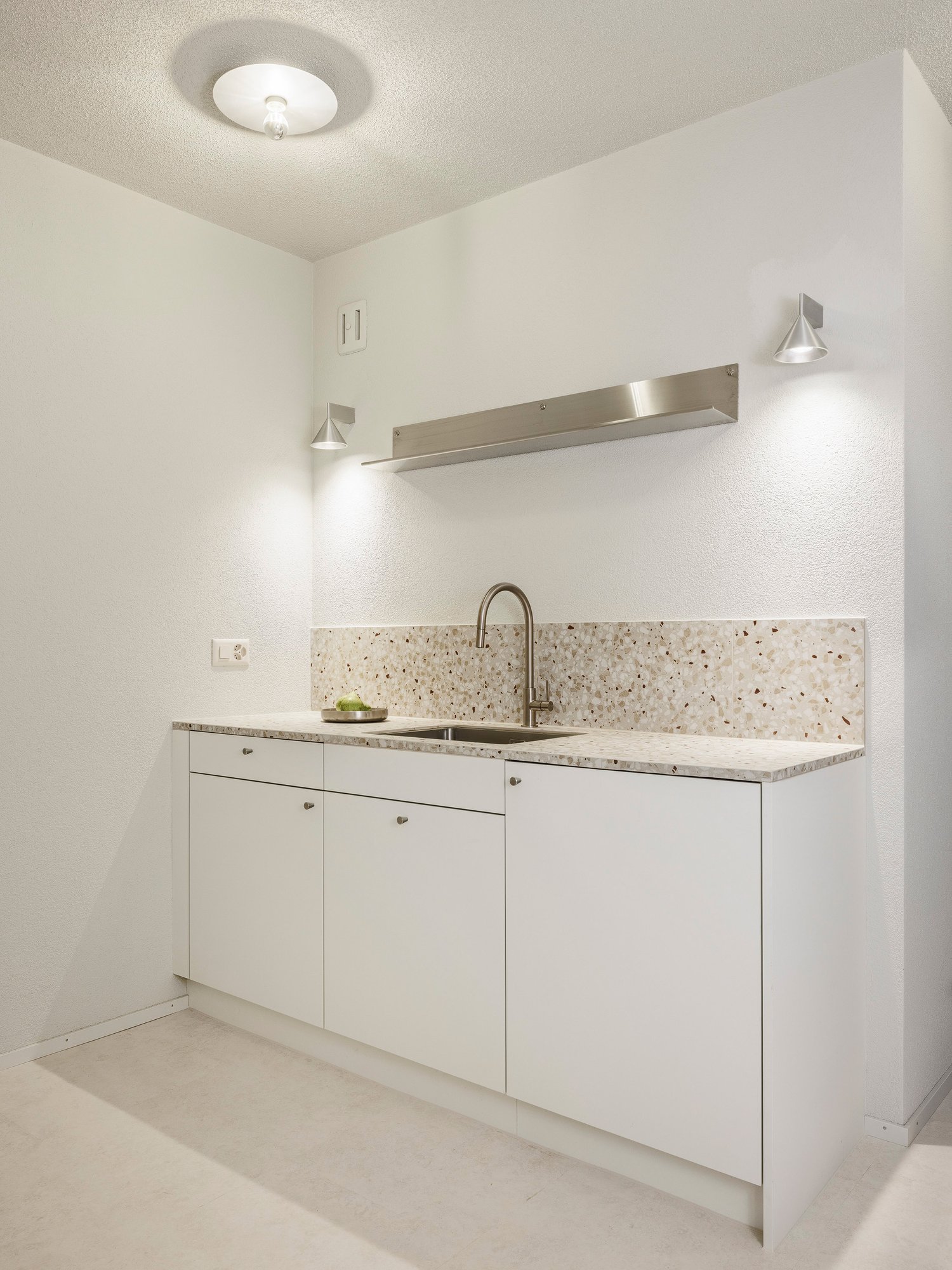 1 room apartment, Foto 4 von 10