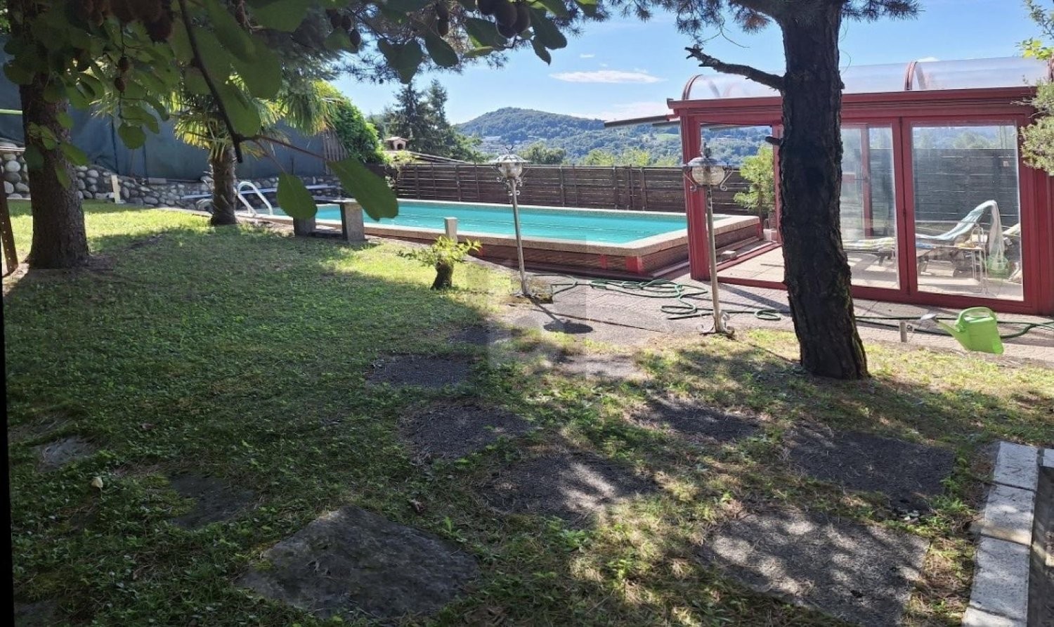 8 rooms villa