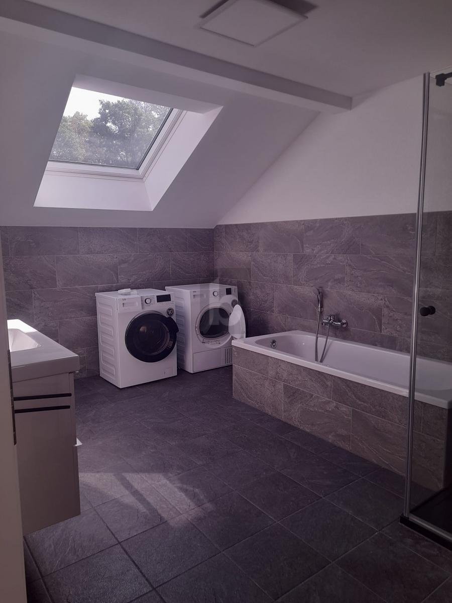 3 rooms roof flat