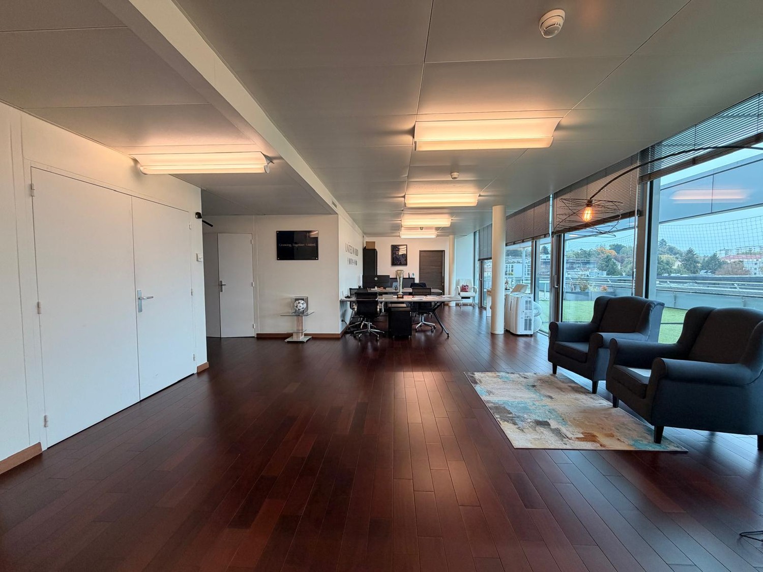 115m² Büro, Foto 2 von 10