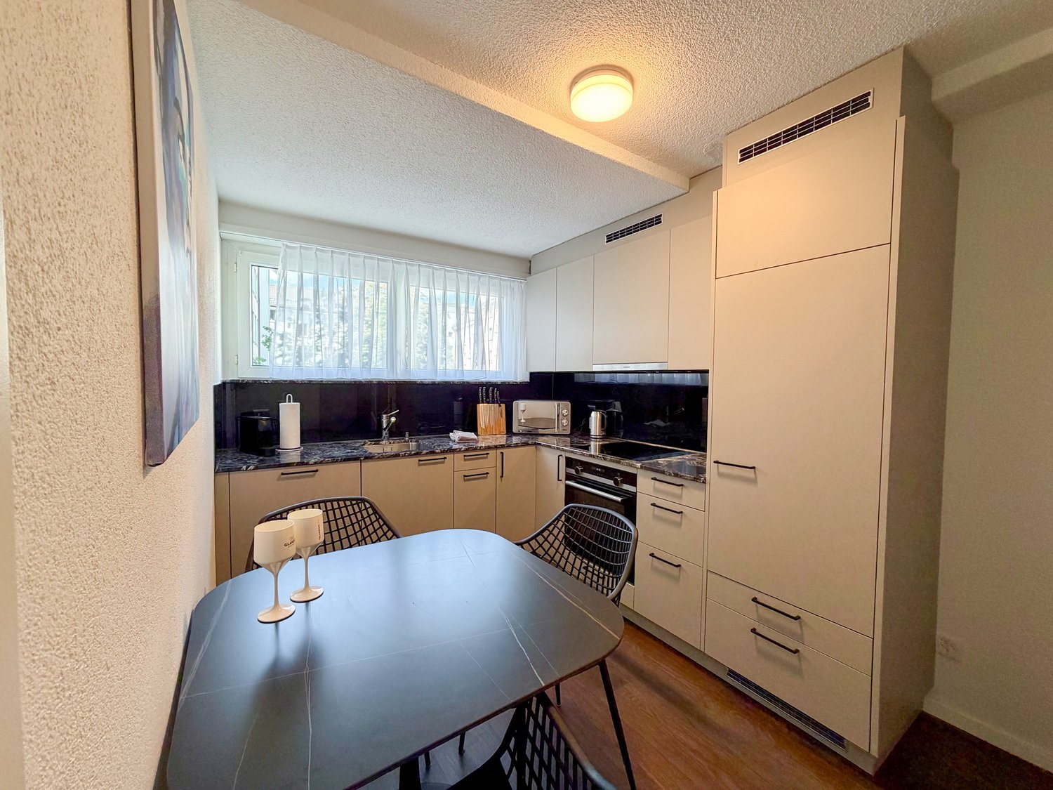 4 ½ Zimmer möblierte Wohnung