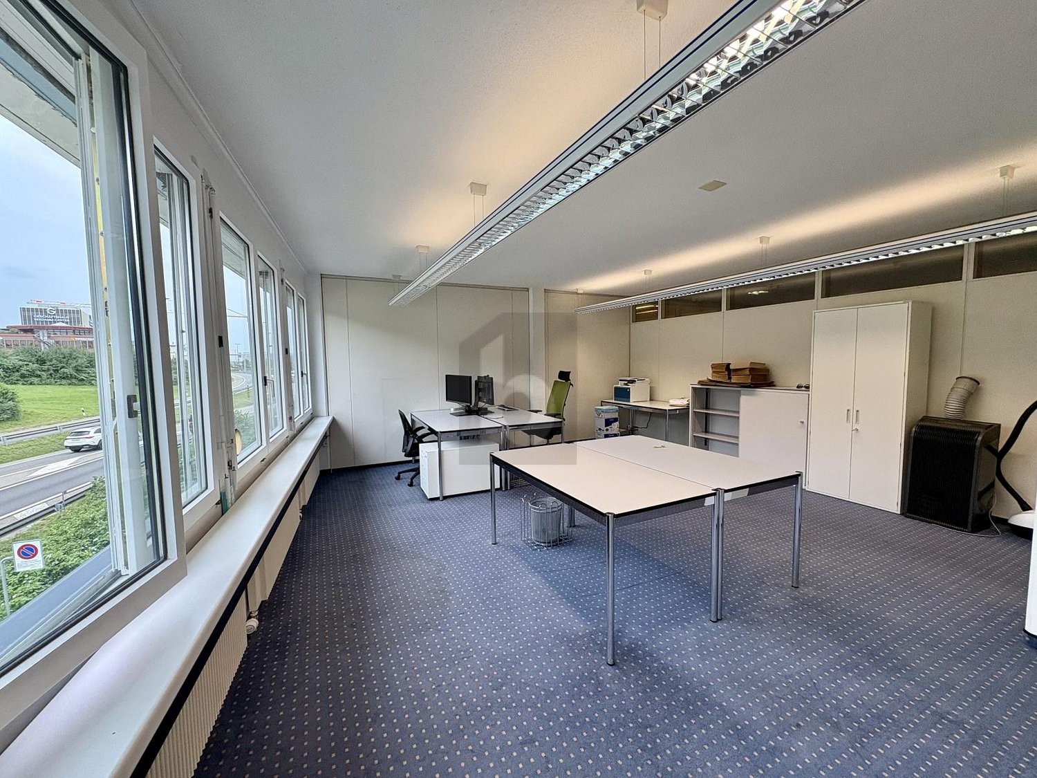 35m² office