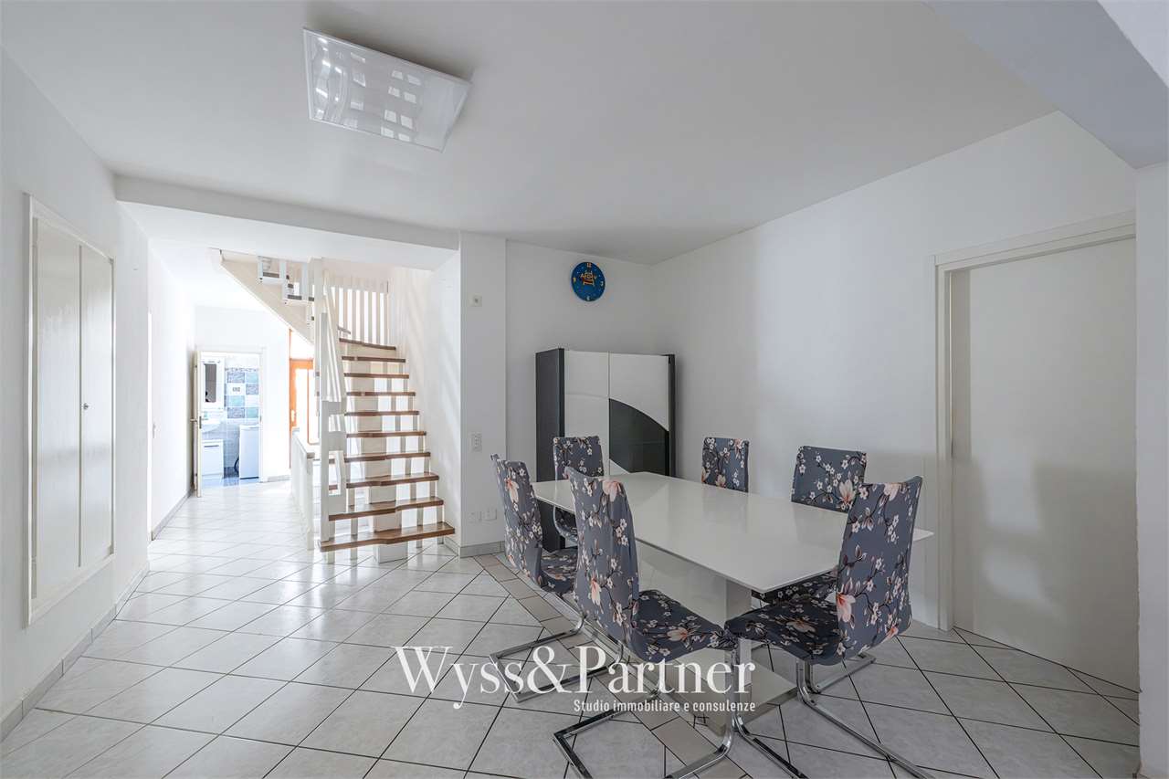 6-Zimmer-Wohnung, Foto 3 von 10