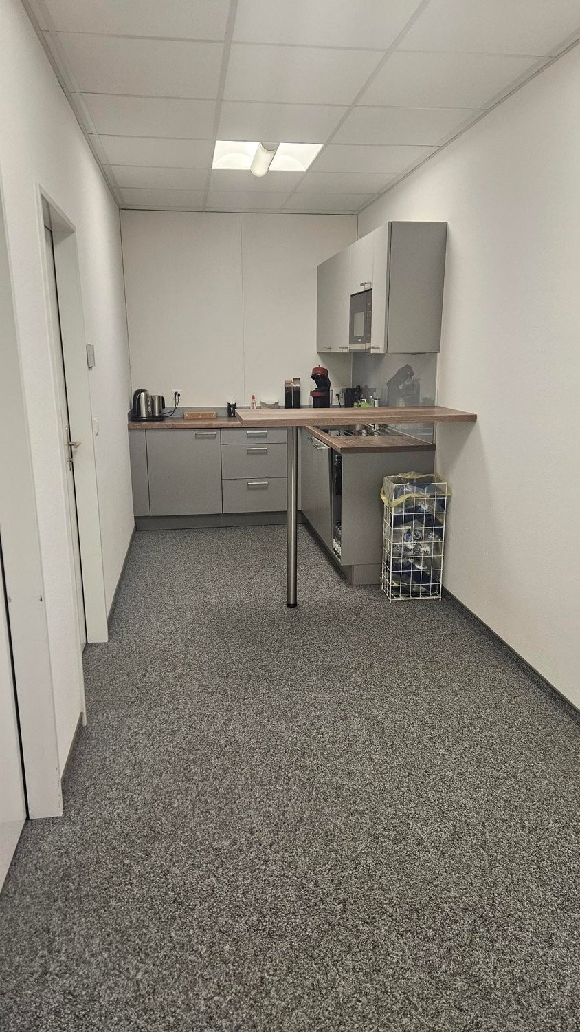 98m² office